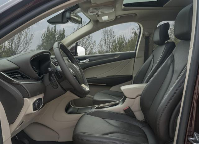 涔板笗钀ㄧ壒杩樻槸涔板浗浜uv,涓洪潰瀛愪拱甯曡惃鐗硅繕鏄拱涓鐢╯uv