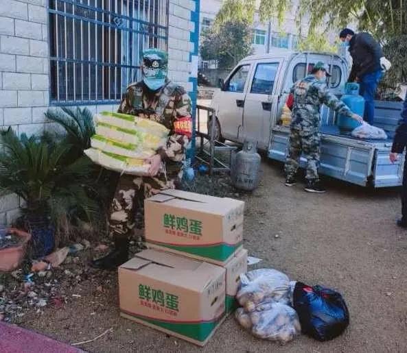 战疫英雄写真图片,湖北蕲春写真