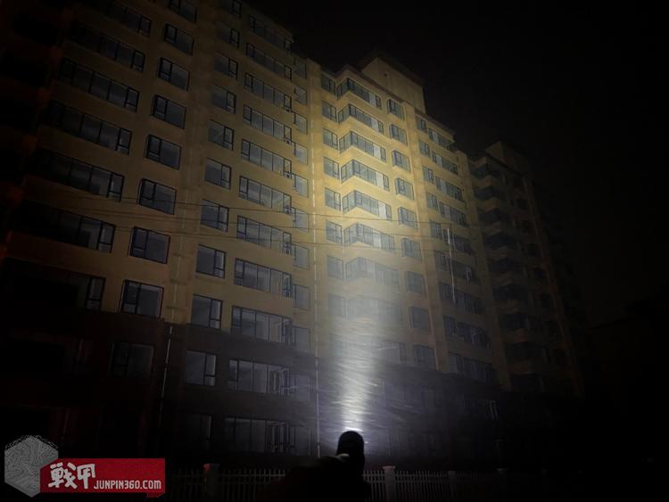 流明开拓者c30手电筒,开拓者c33手电黄光