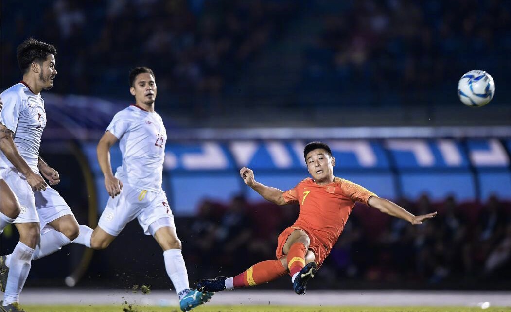 世预赛国足2-3惜败沙特,世预赛国足0-1日本遭两连败
