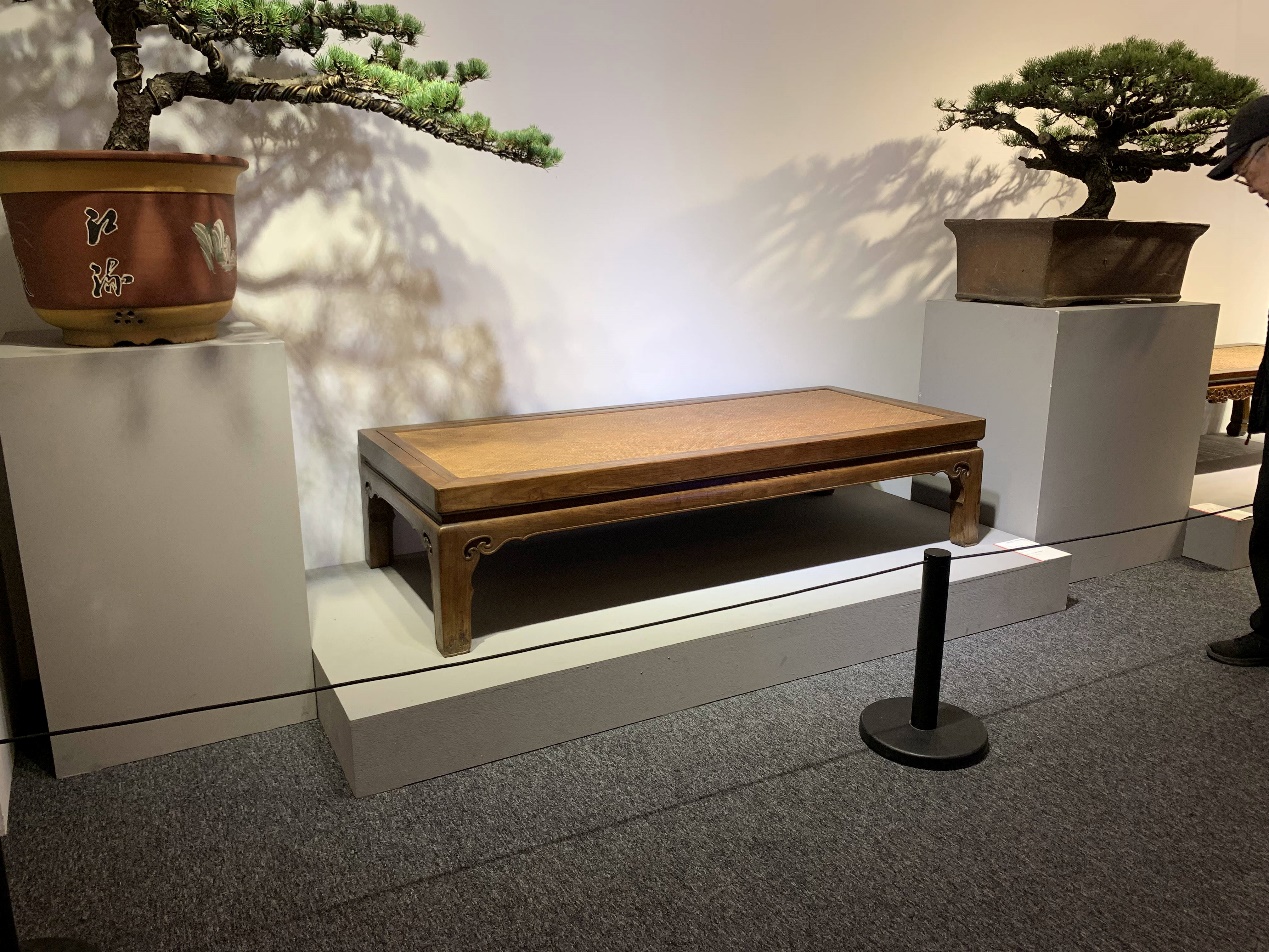 挖缺做、各种枨，黄花梨方腿小榻632万成交