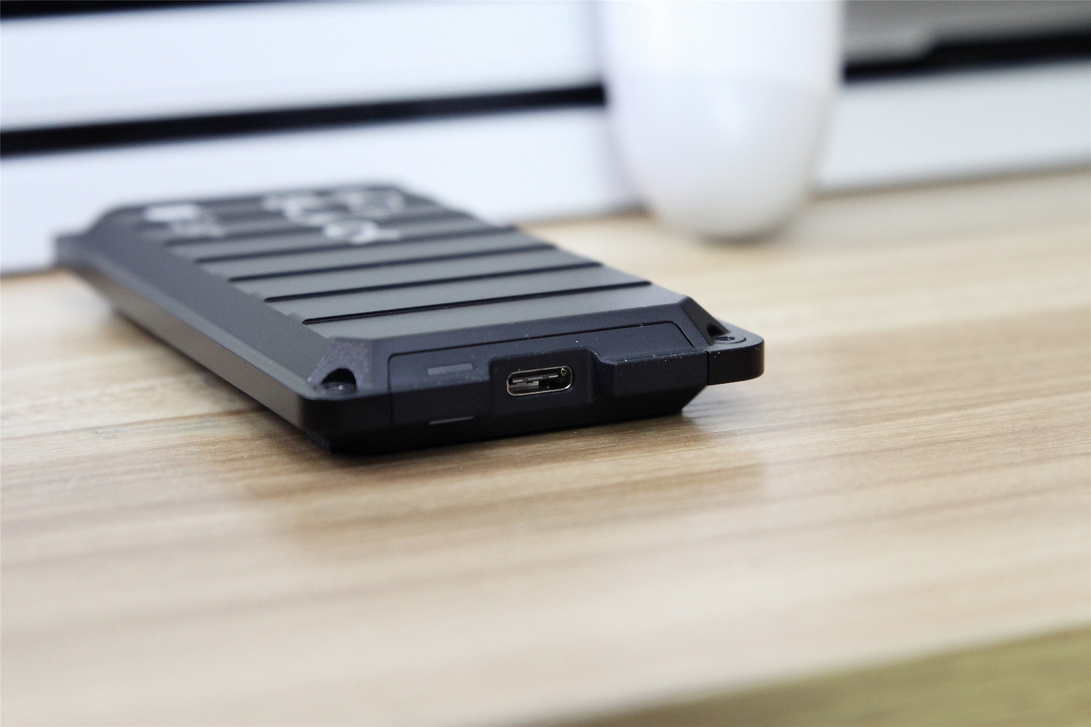 移动固态硬盘惠普p500,移动固态黑盘p50