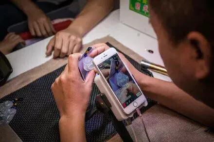 玉石直播哪个时段比较好,做玉石直播需要了解什么