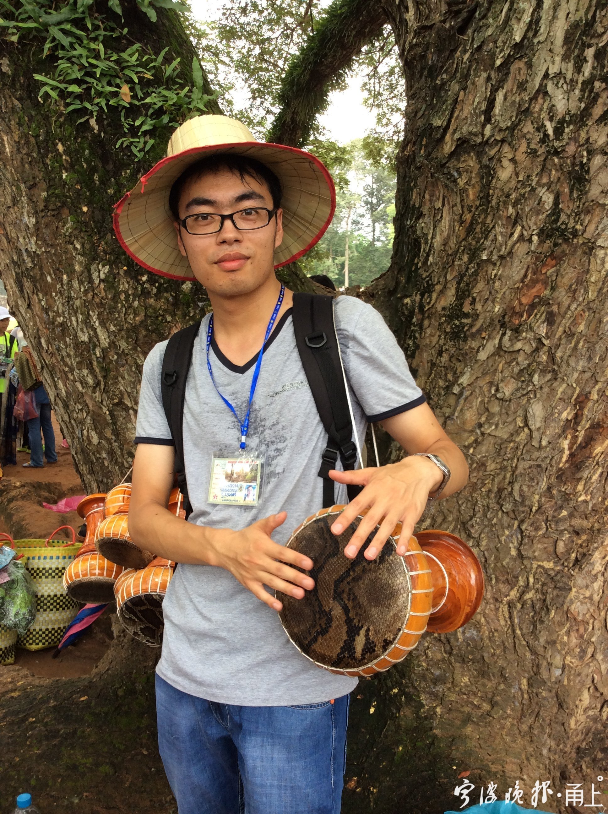 点赞宁波好老师丨蓝调口琴、读书分享会……他让学生的高中生活变成一段奇幻旅程