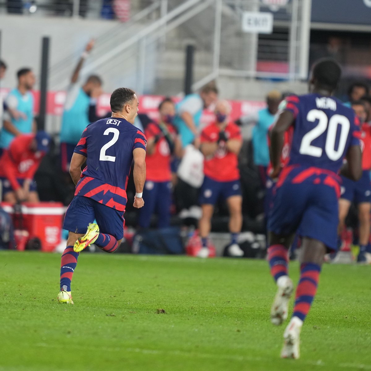 2比1逆转巴萨,2-1逆转爆冷