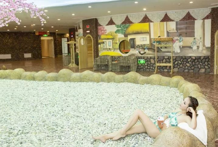 弓长岭滑雪场有小孩玩的吗,乌鲁木齐适合小孩玩的滑雪场