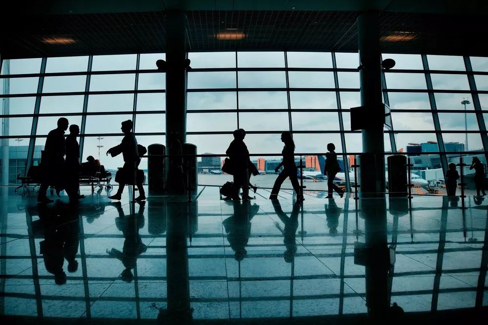 以航司规则为准是免费托运行李吗,航司托运一般免费多少公斤