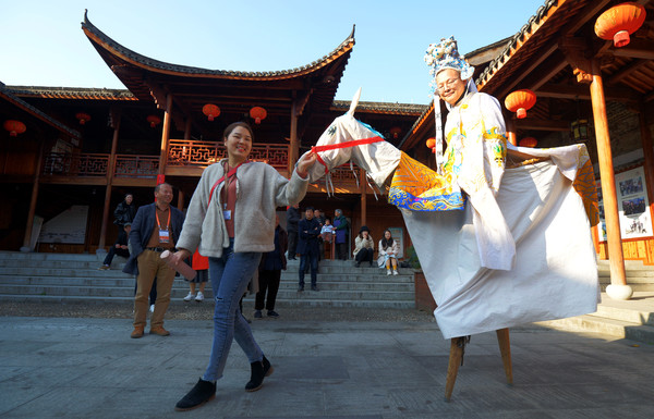 千年古村的老街,霞山古村落在哪里