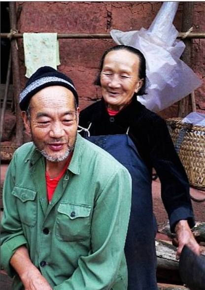 重庆小伙带29岁寡妇隐居深山50年,29岁寡妇跟19岁小伙私奔隐居深山