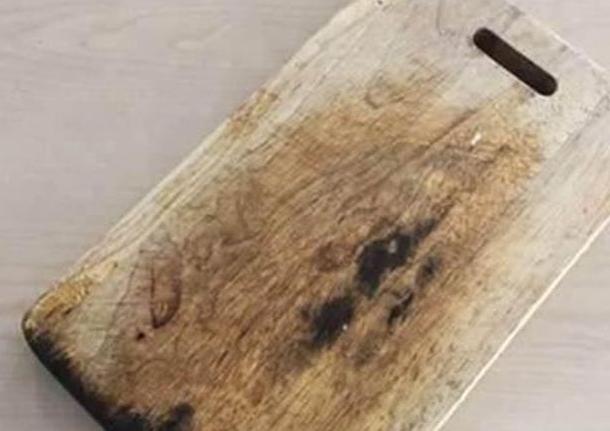 刀板有黑色用什么洗干净,刀板有异味怎么清洗