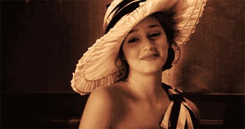 选拆二代还是大学里的男朋友,拆二代受女生欢迎吗