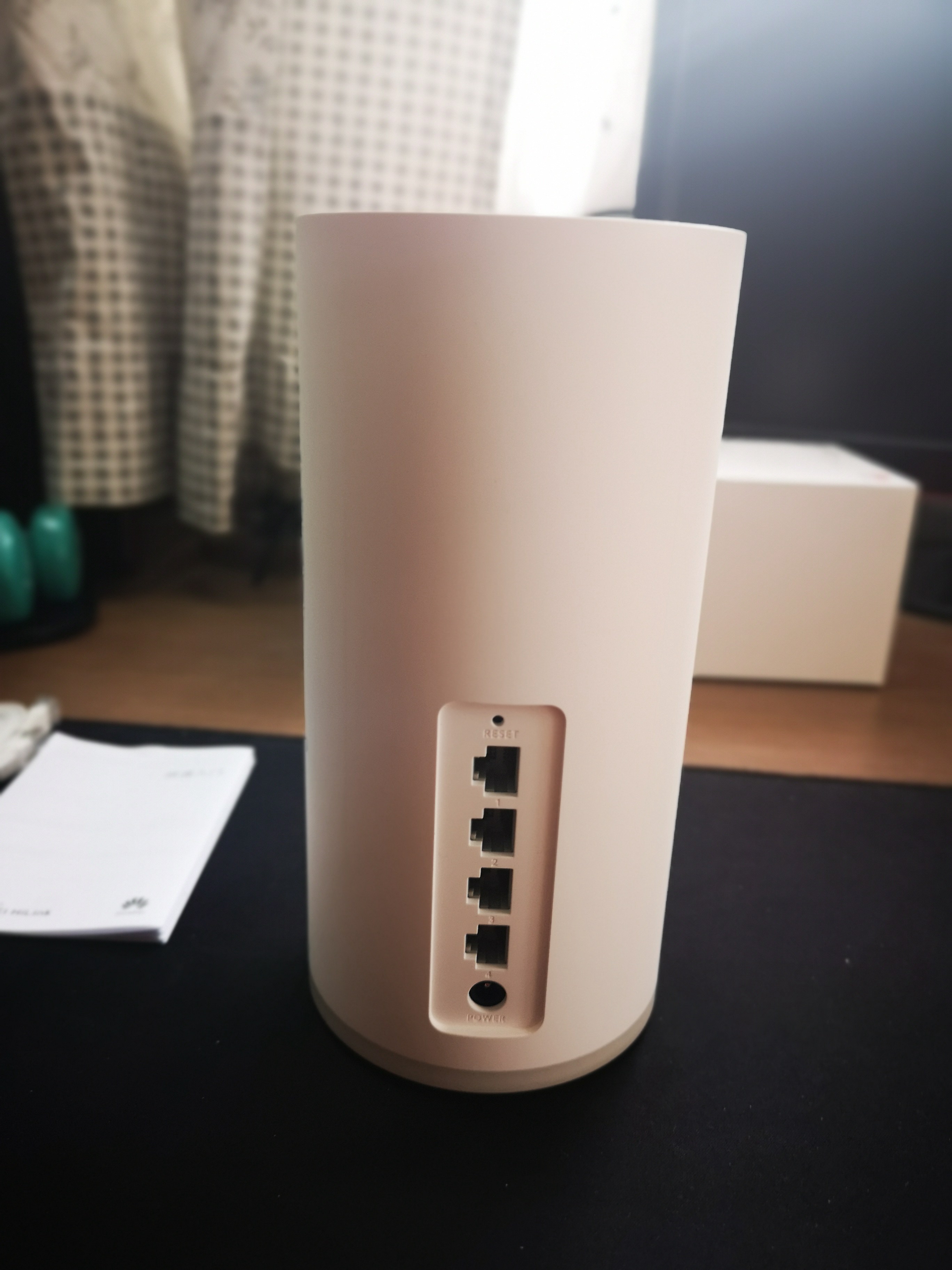 华为a2路由器与普通路由器对比,华为路由器a2比一般路由器强吗