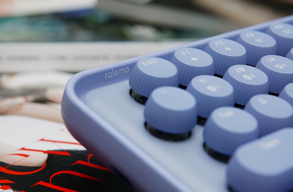 雷柏ralemopre5粉色黑轴,雷柏慕斯键盘评测