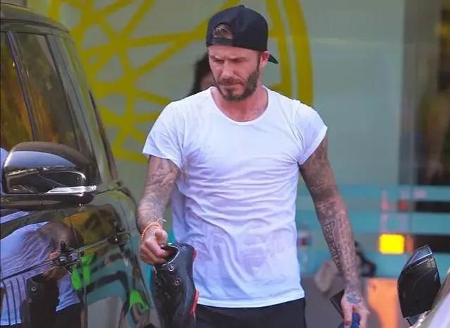 打底白t怎么选尺码,可以单穿一件打底白t吗