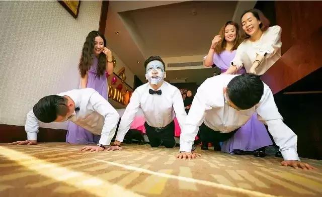 接亲堵门游戏十问十答,100个接亲游戏推荐