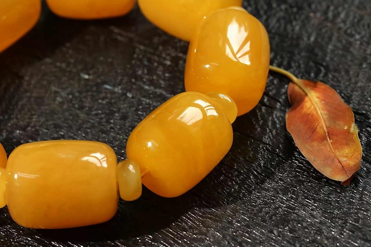 鉴别蜜蜡的真假的最简单方法特点,文玩蜜蜡真假怎么分别