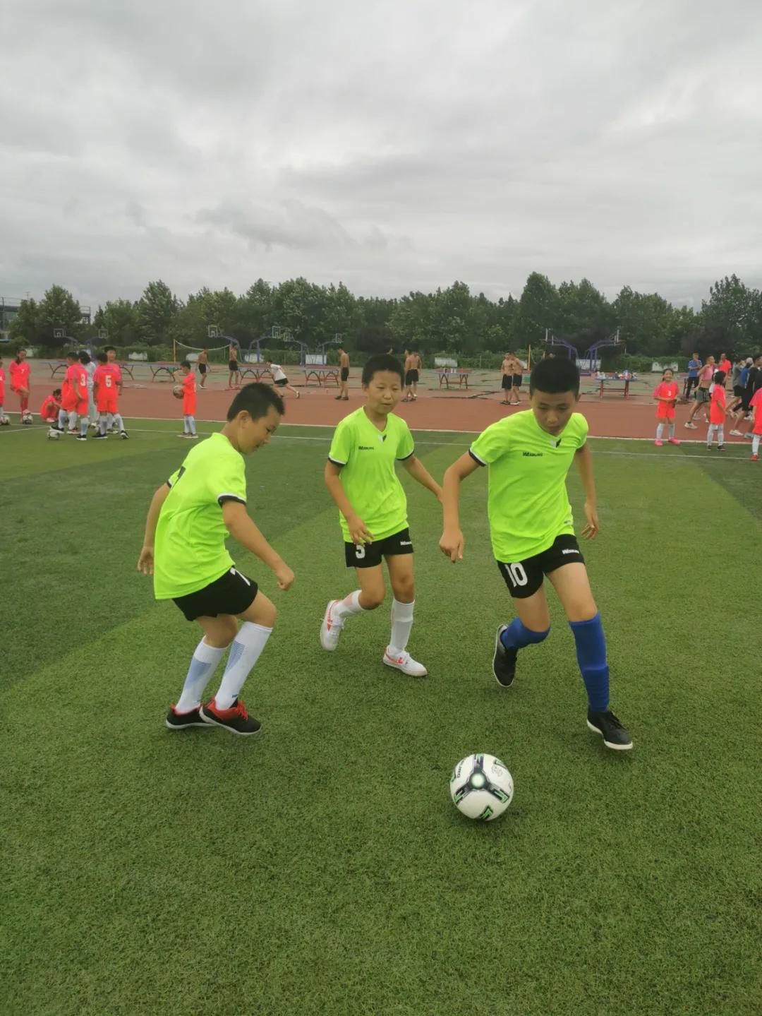 足球训练营寒假封闭,体育训练营寒亭