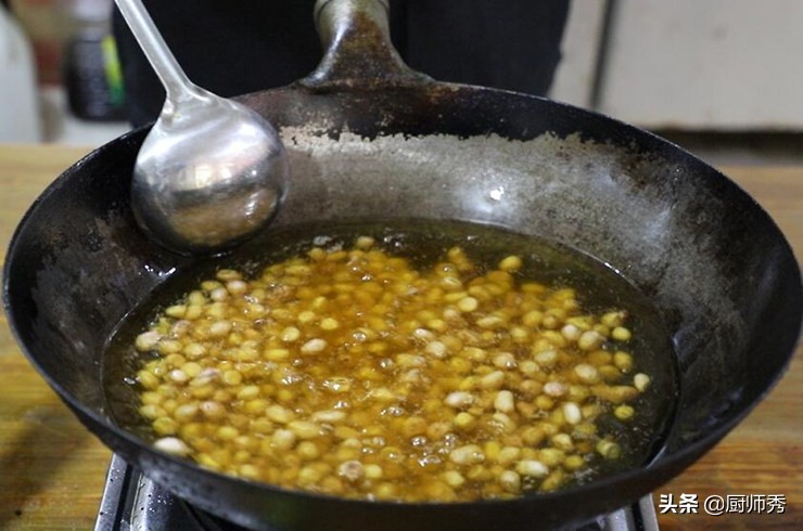 下酒菜醋泡花生的做法,酸辣爽口养胃的醋泡花生