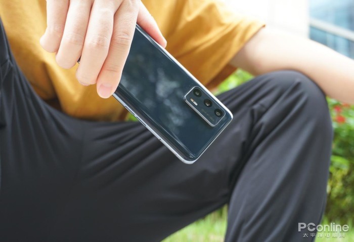 真我gtneo闪速版和真我gtneo2t,真我gtneo2t评测支持快充吗