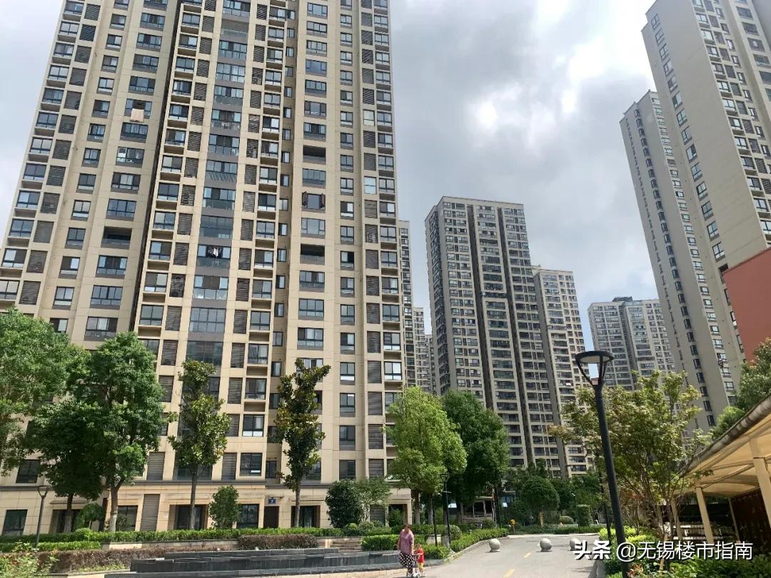 楼盘交付业主好评,交付10年小区