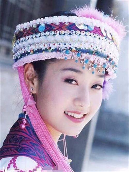 马伊琍美艳赵丽颖像仙女下凡,马伊琍机场照条纹上衣