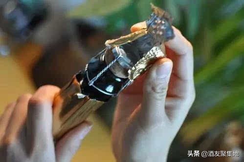 起泡酒的正确喝法,打开起泡酒的正确方法