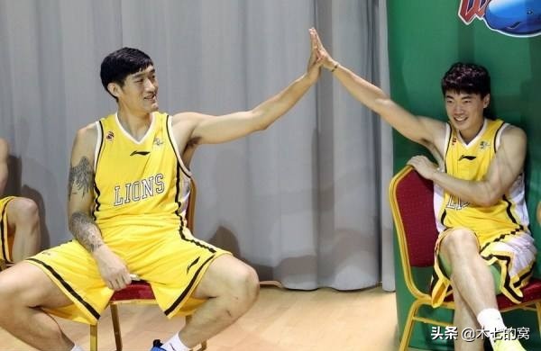 山西男篮张涵钧去哪了,cba张涵钧神操作