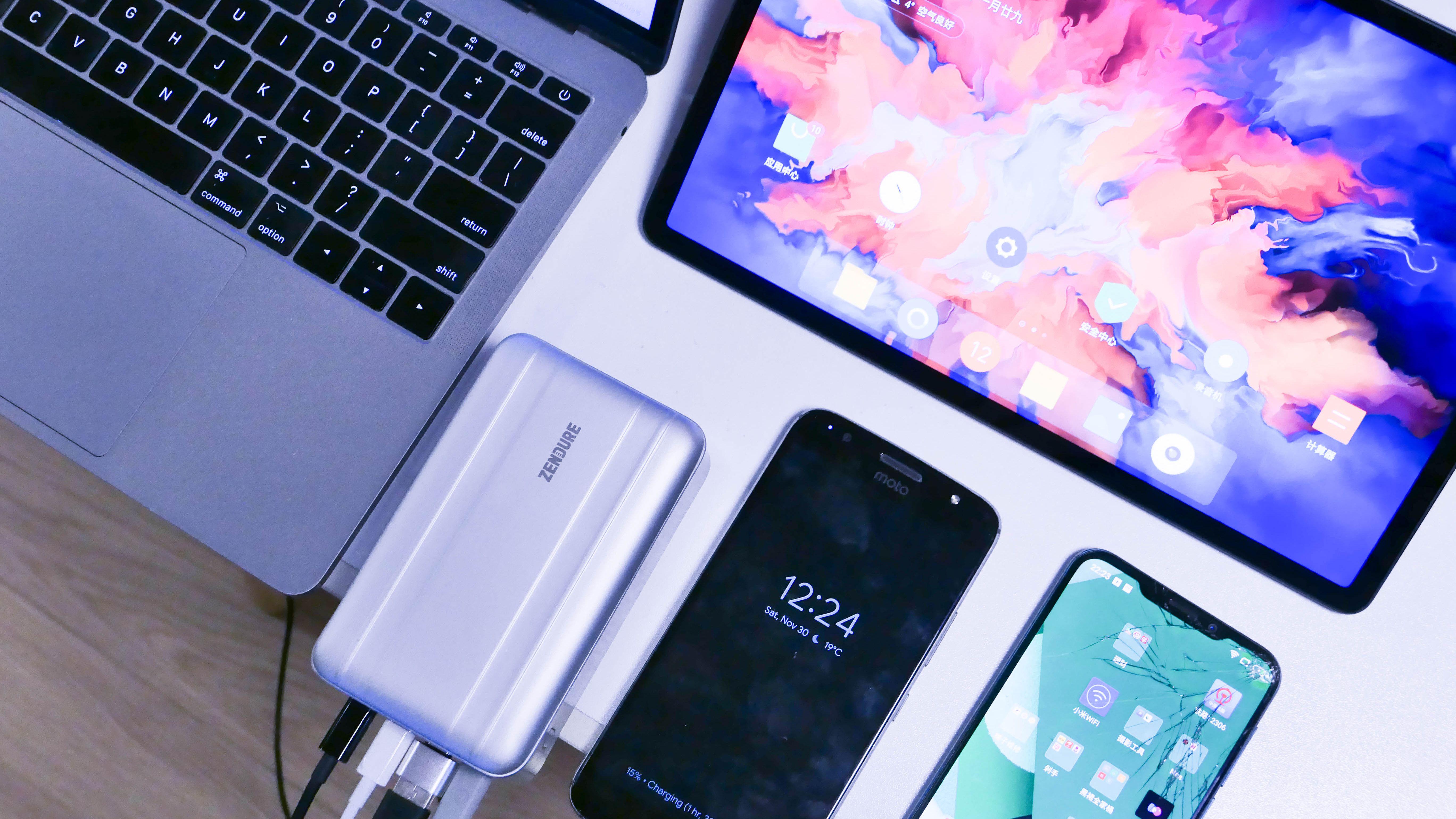 出行好帮手——征拓SuperTankPro超级移动电源