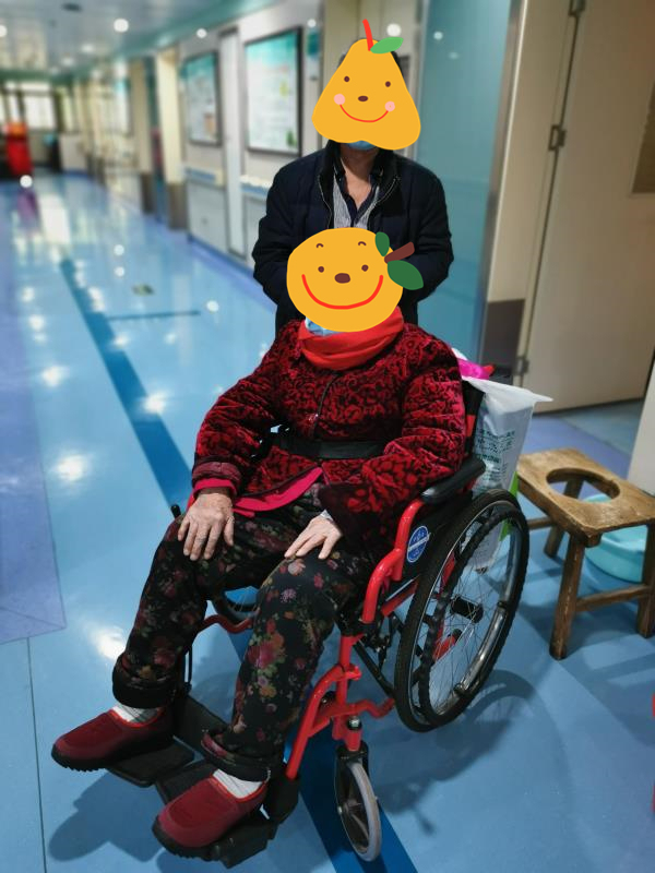 20分钟,他们为101岁老人消除烦恼