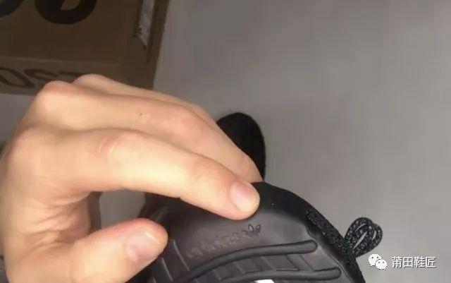 yeezy350黑满天星和黑玛瑙的区别,yeezy350满天星真假对比