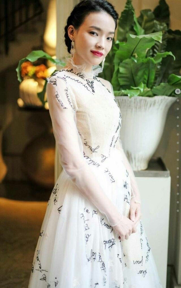 舒淇如何评价赵薇,舒淇如何评价黄渤