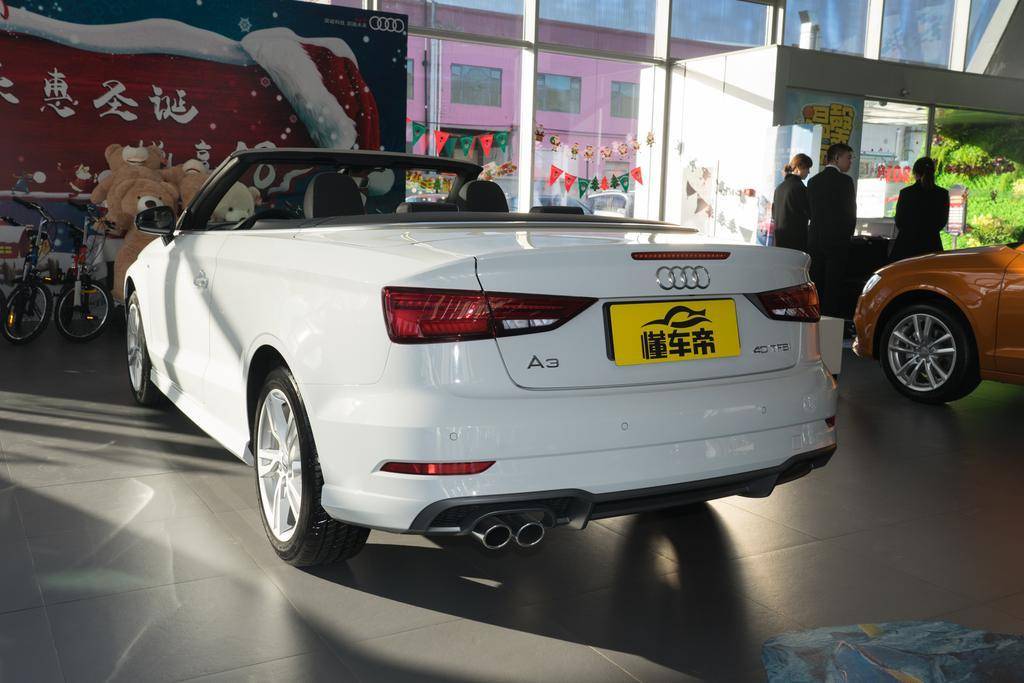 标配2.0T+7速双离合,进口奥迪紧凑敞篷没触控,靠颜值卖车?