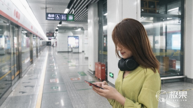 高级感耳机推荐,头戴式超级隔音的耳机推荐