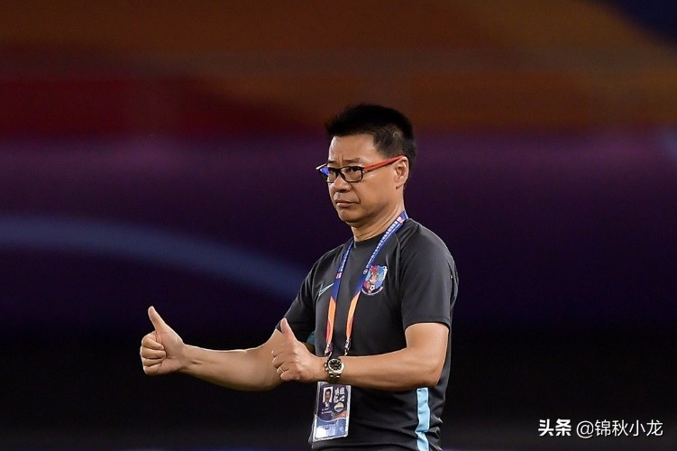 高学历、长久的足球经历和积极的学习能力这三招助力中国足球崛起