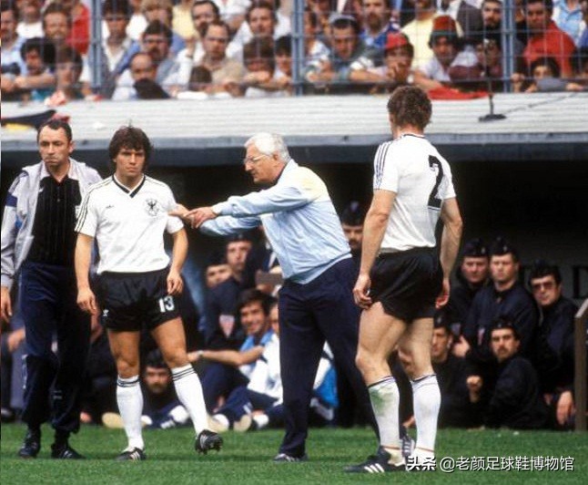 世界足坛历史第一队长,世界足球先生2018第一名