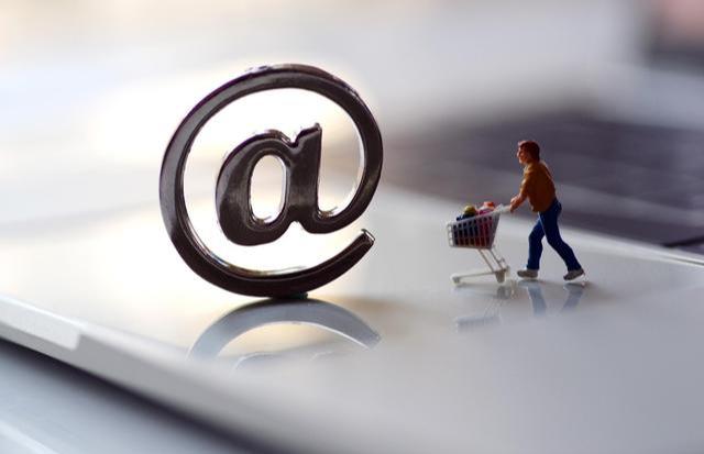 网购手机和实体店手机价格区别,网购手机和实体店哪个更划算