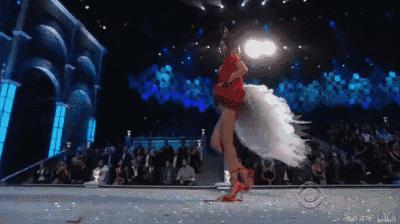 维密众神时代经典走秀2003,2003年维密被称为众神时代