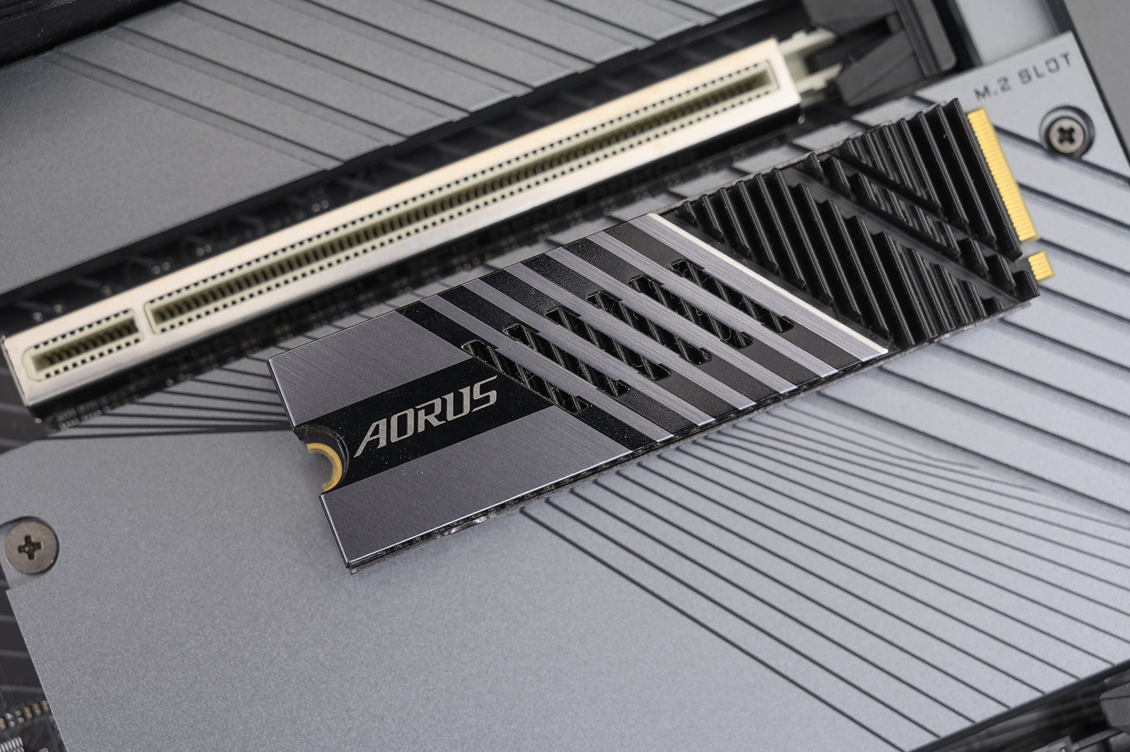 pcie3.04.0固态硬盘选择,pcie4.0ssd固态硬盘测评