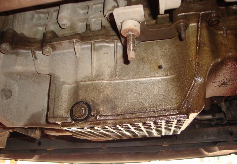 汽车漏油五大妙招轻松帮你解决,车辆漏油是大问题还是小问题