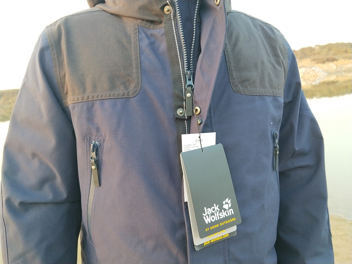 jackwolfskin狼爪冲锋衣黑白,jackwolfskin狼爪男士冲锋衣