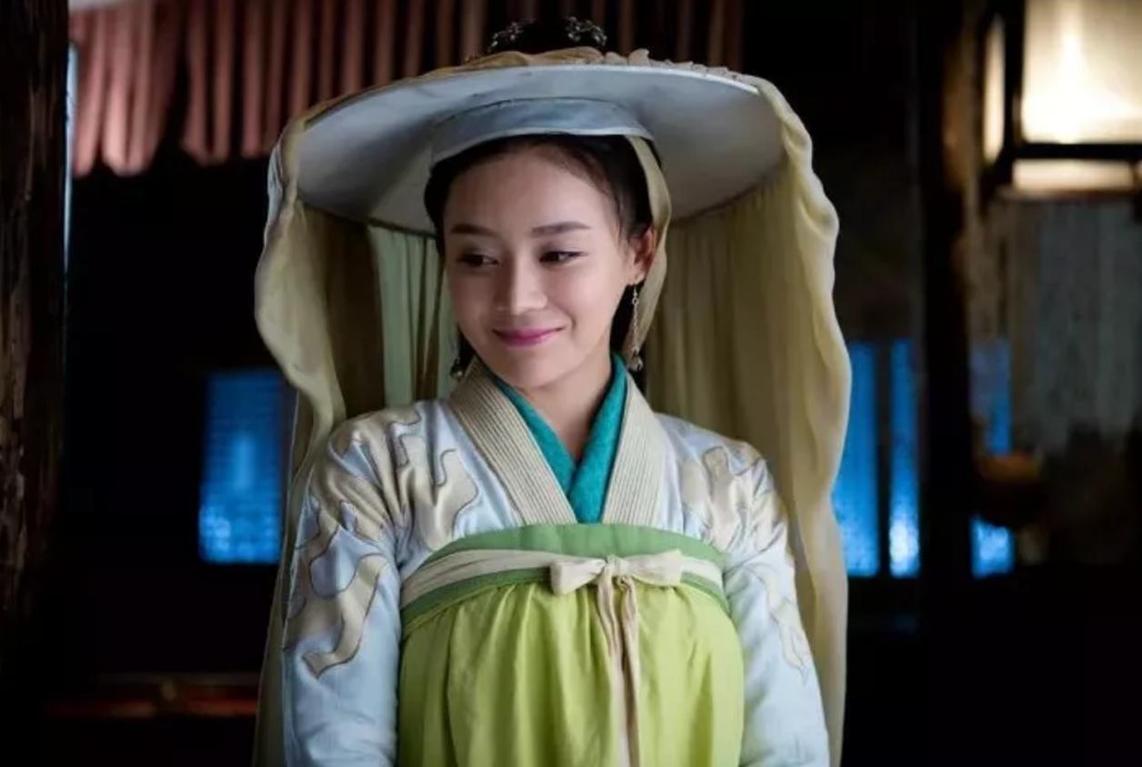 袁姗姗究竟有多火,袁姗姗为什么被骂滚出娱乐圈