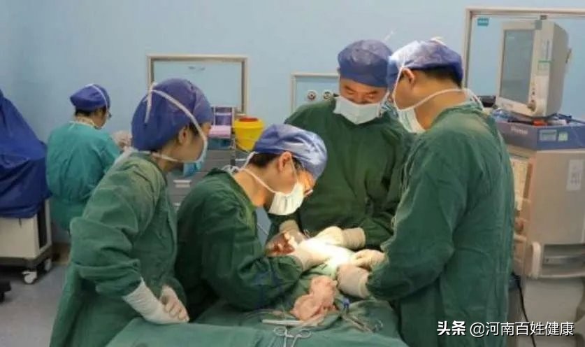 生小孩产妇头部血管破裂,产妇生产难产危急获救的新闻报道