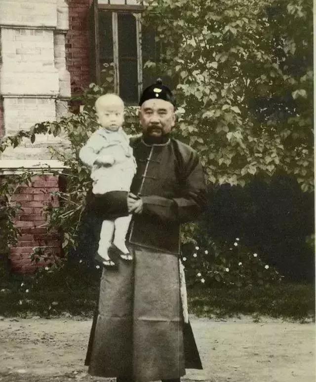 中国最短命总理，只干了不到10天，培养出*德朱**蔡锷