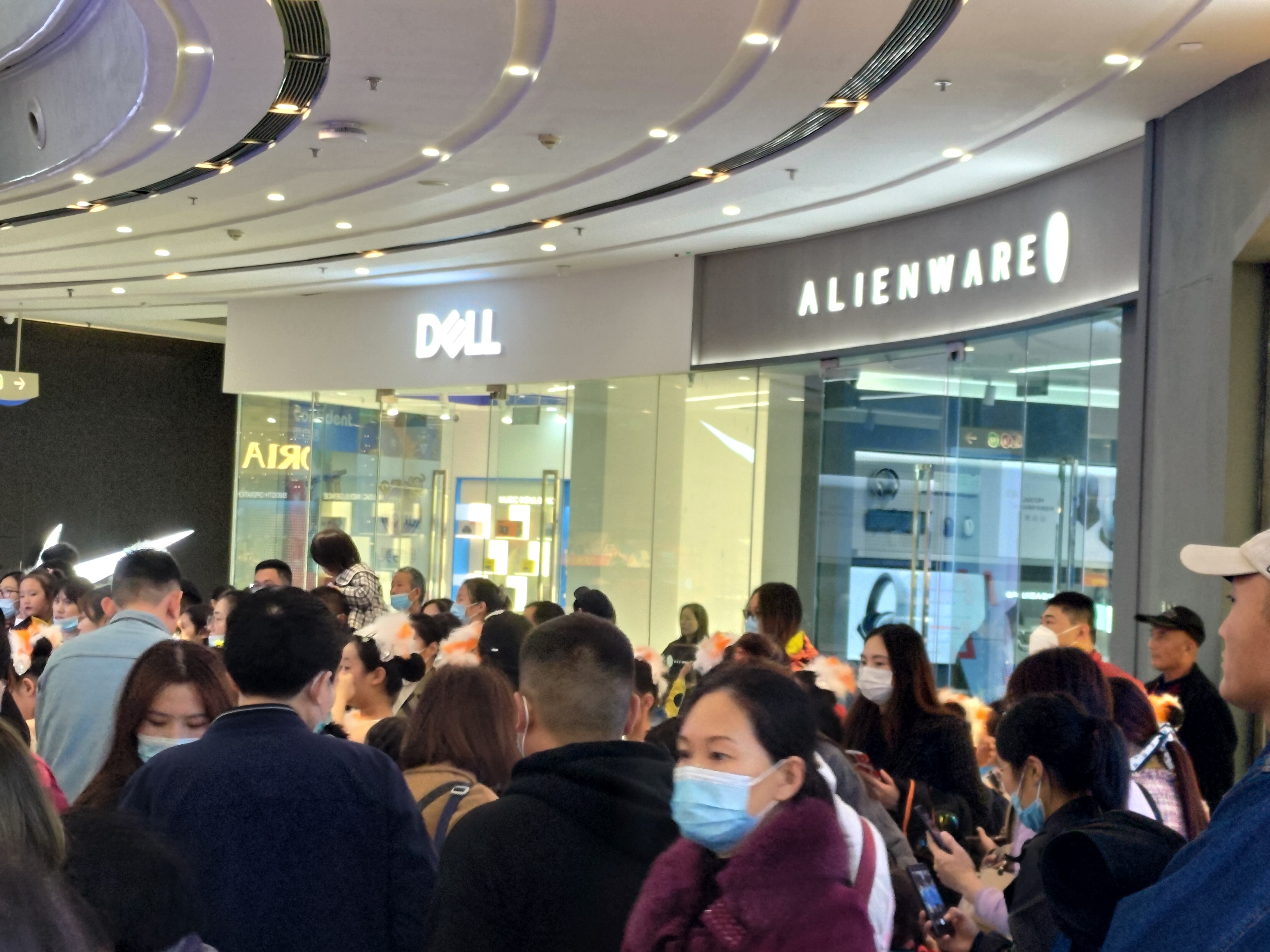 外星人电脑戴尔旗舰店有卖吗,外星人笔记本电脑线下销售