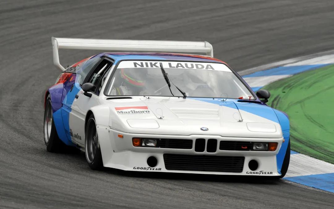 你以为宝马都是一个样的车吗,如果宝马也有超跑会是什么样