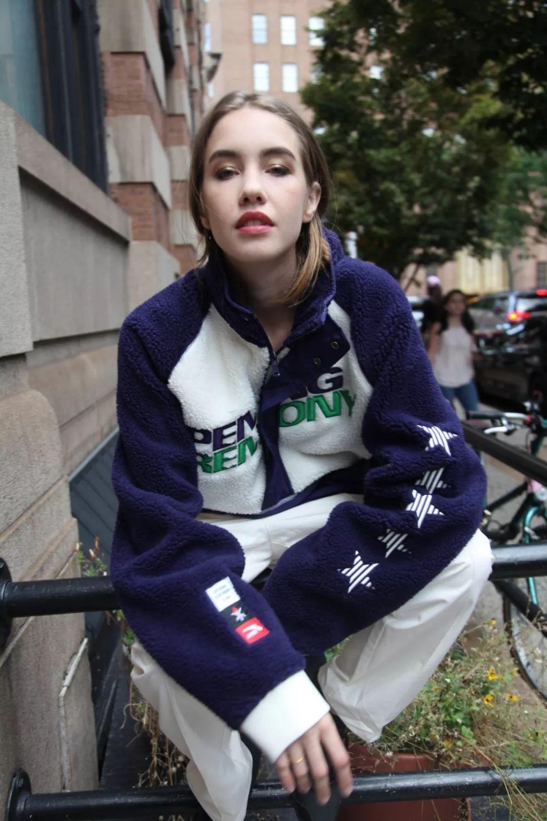 安踏潮湃,安踏火爆携款