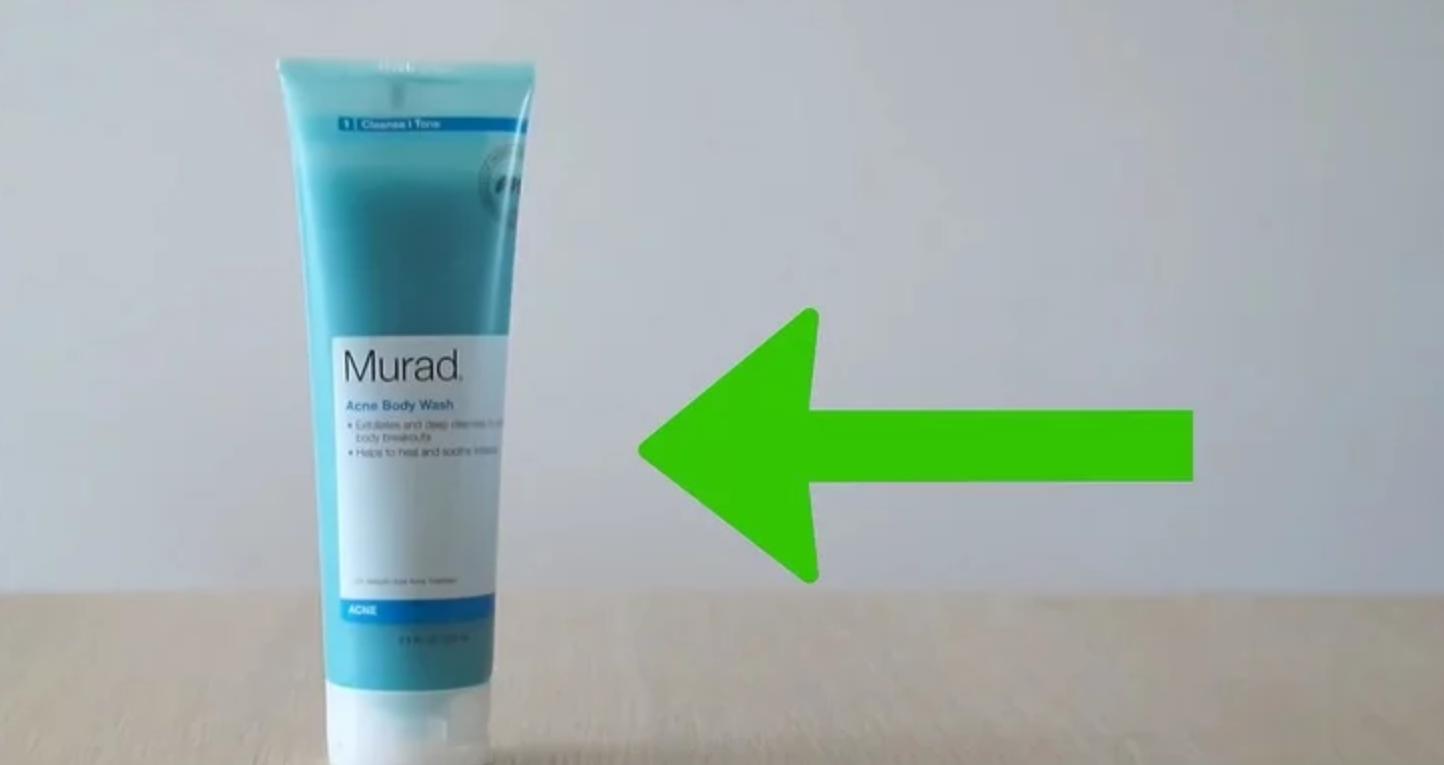 秋冬季节皮肤起痘痘,换季皮肤起闭口痘痘