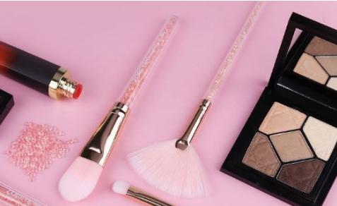新手必看化妆刷的正确使用方法,化妆刷的正确使用方法