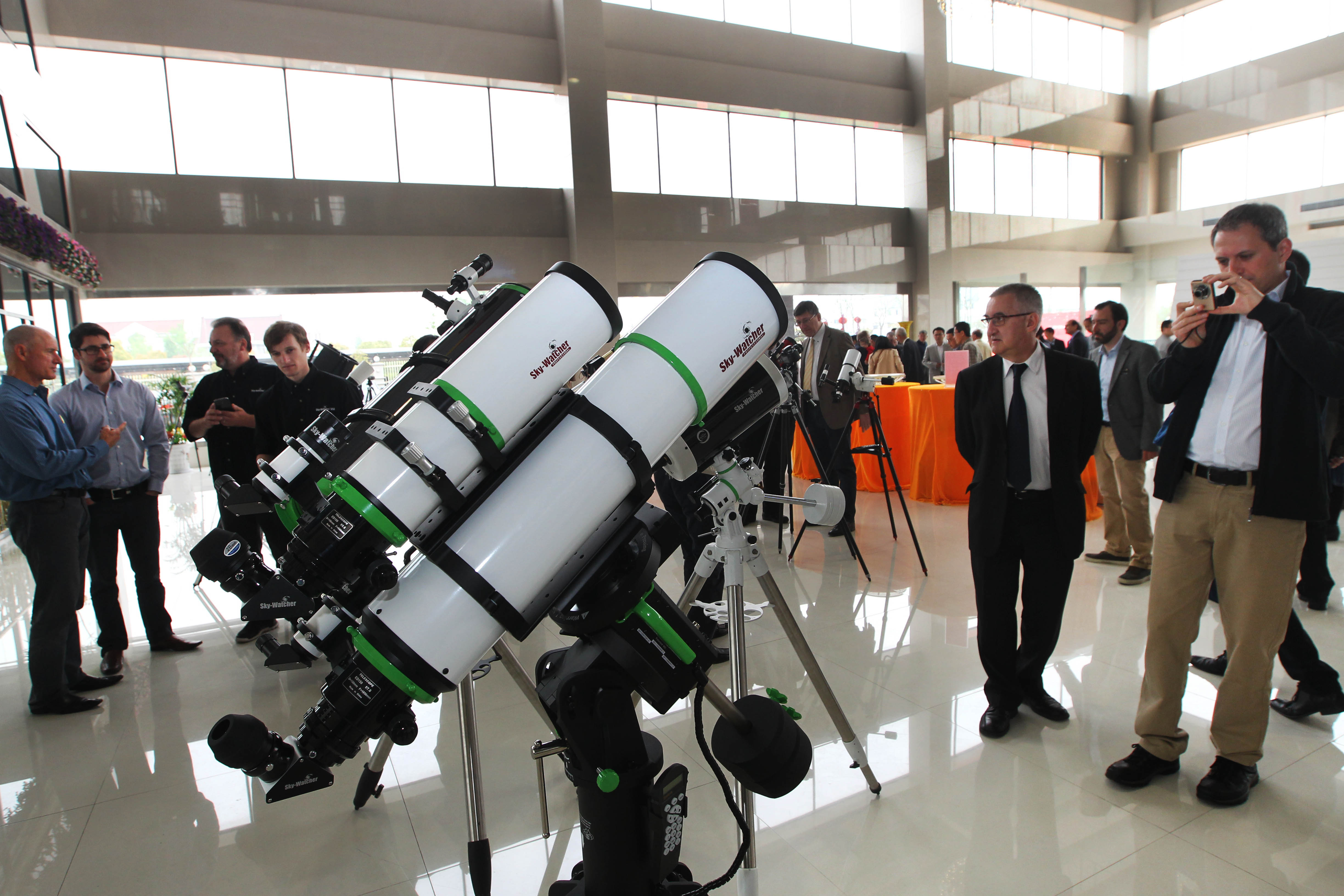 流浪地球吴京和他儿子帐篷镜头,流浪地球吴京和儿子最后一次见面