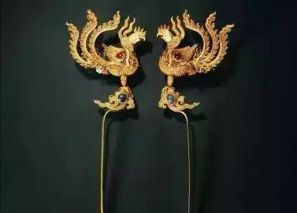 古法黄金手镯传承中的尊贵与优雅,宫廷古法黄金手镯